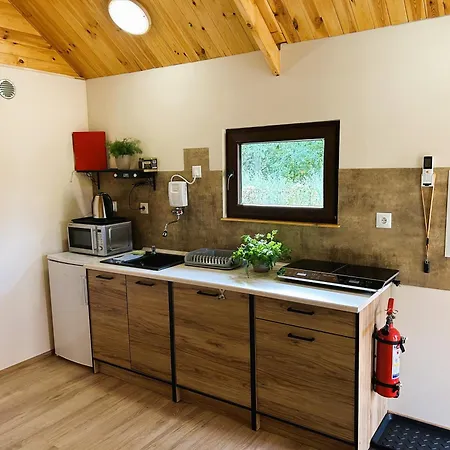 Pod Chmielarzem Bed & Breakfast Wojcieszow