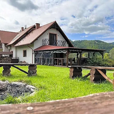 Pod Chmielarzem Bed & Breakfast