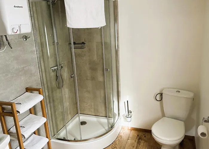 Pod Chmielarzem Bed & Breakfast 3*